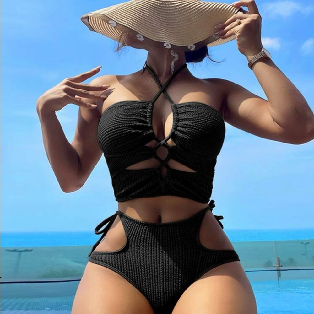 Cut Out Halterneck Top & Tie Side Bottom Bikini Set